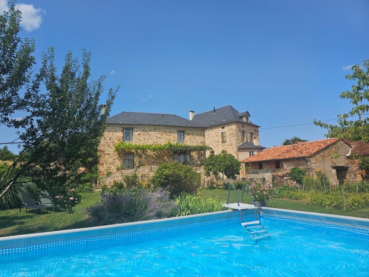 Les Peyronnies Villa Figeac Bagian luar foto